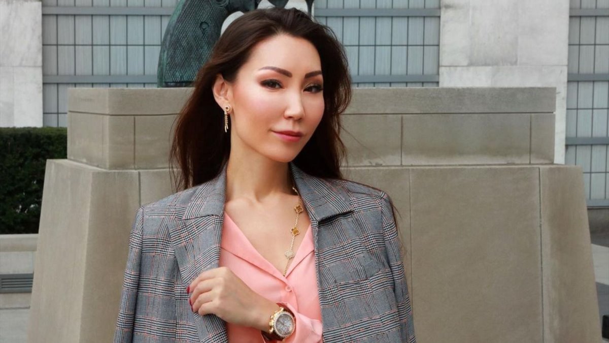 Former Russian Spy turned Hollywood Actress Aliia Roza wins World