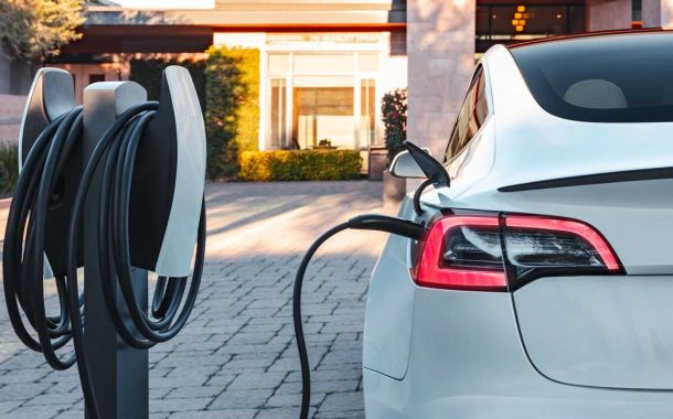 1 in 4 Americans say they want to purchase an electric car
