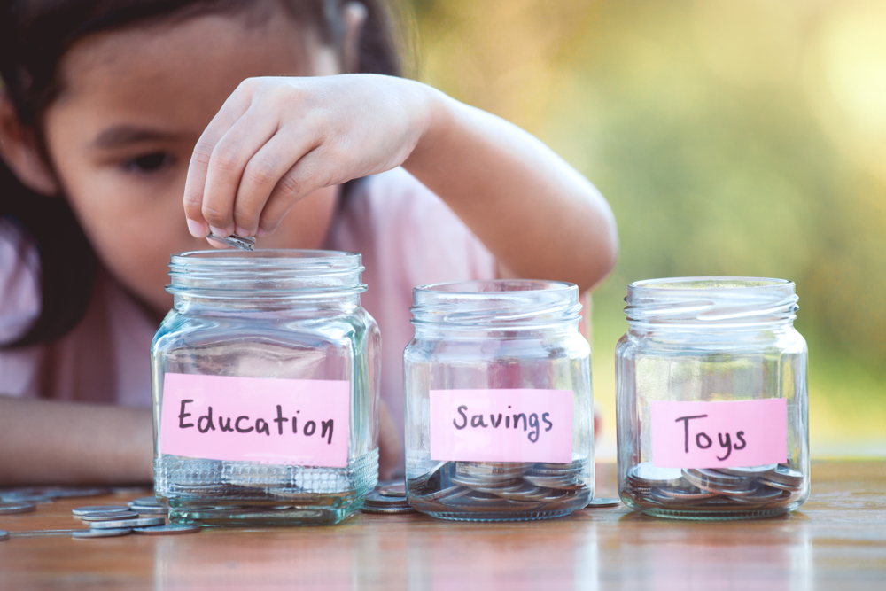 20 Ways to Teach Kids How to Save Money Responsibly at Any Age