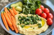 6 Healthy Snack Ideas To Slow Aging