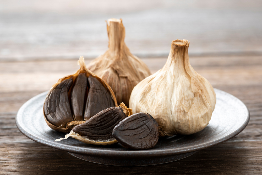 Why You Should Try Black Garlic - Top Health Benefits And Cooking Tips