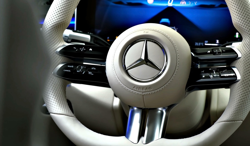 Mercedes launches 'dialogue partner' voice assistant