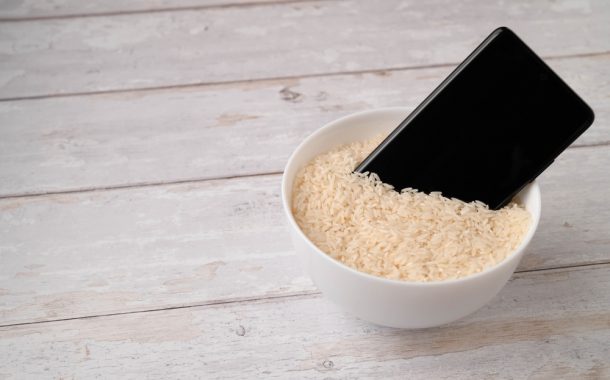 Don't put your iPhone in a rice bag: Apple issues advisory on how to revive wet iPhones