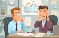 7 in 10 Americans are anxious about money—and earning more won’t necessarily help, says therapist
