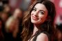 Anne Hathaway Gets Real About Aging in the Spotlight