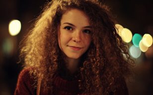 5 effective home remedies to control frizzy hair