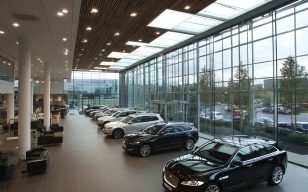 Jaguar Land Rover and Stellantis Explore US Car Development Partnership